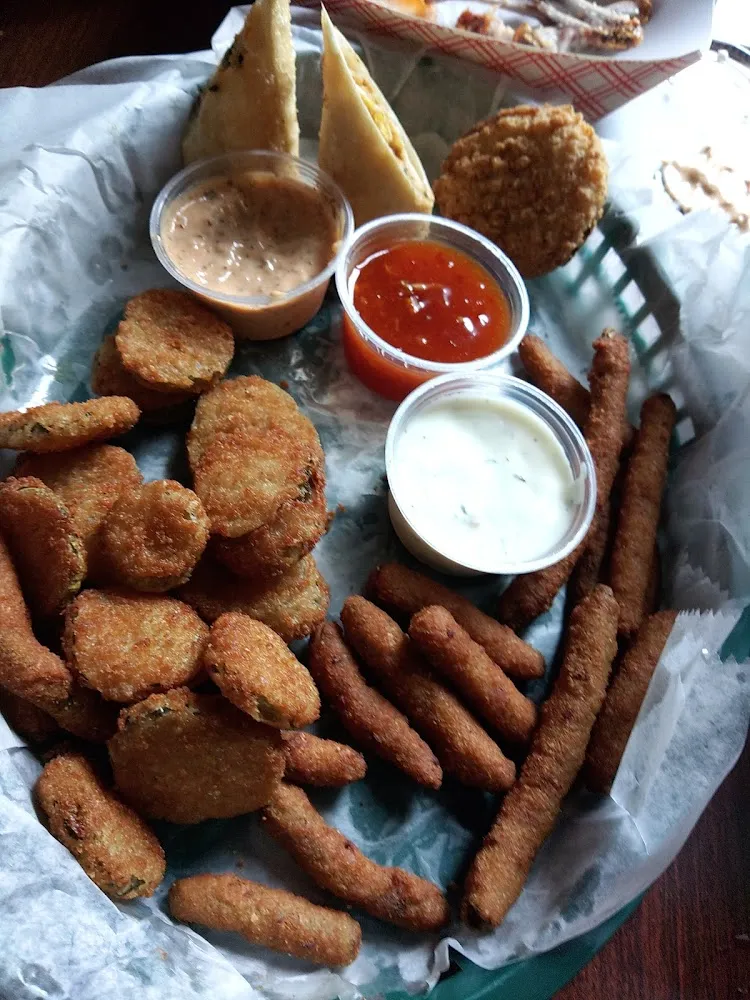 Fried Pickle Basket
